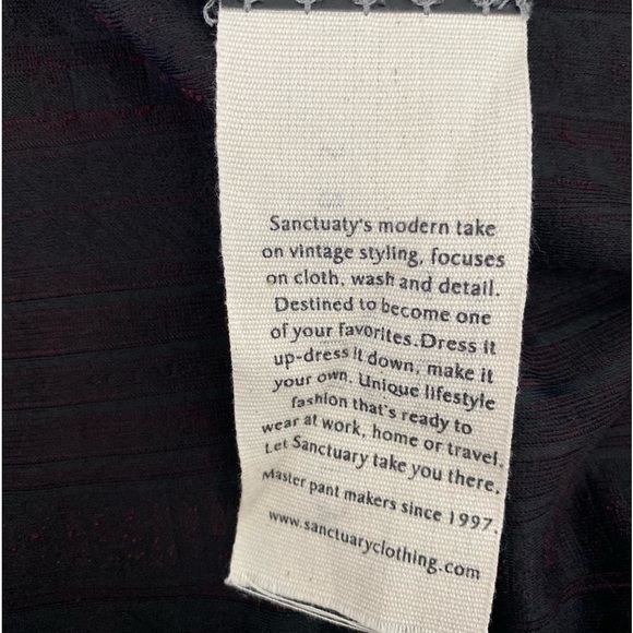 Sanctuary NWT Black & Red Pattern Mini Skirt Size XL - Picture 5 of 8